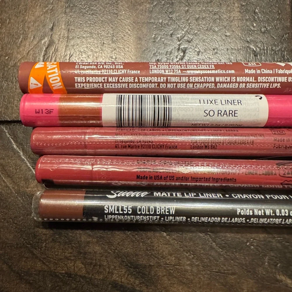 Assorted Lip Liner Set